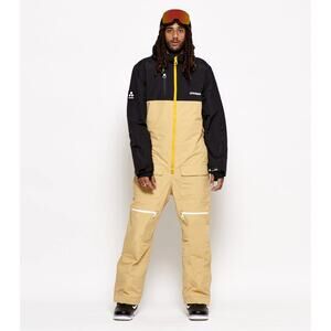 Oneskee Men’s Snow Suit in Sand & Black, Medium (Up to ~5’8″). Lightly used